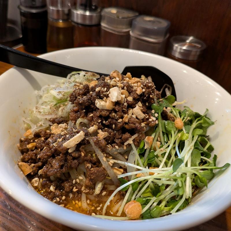 冷やし担々麺(麺屋 とみ吉)