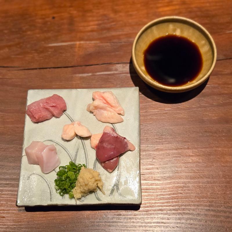 鳥刺し(焼き鳥すみえもん)