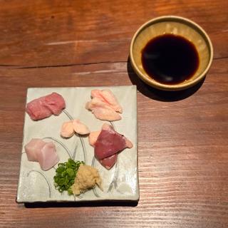 鳥刺し(焼き鳥すみえもん)