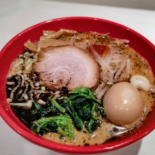 黒みそ豚骨＋味玉(ゴル家 伊勢佐木モール店)
