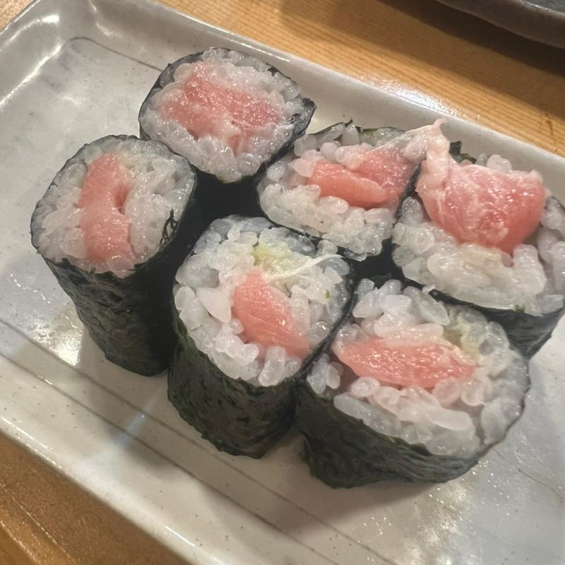 大トロ細巻き(や台ずし白子駅前町)