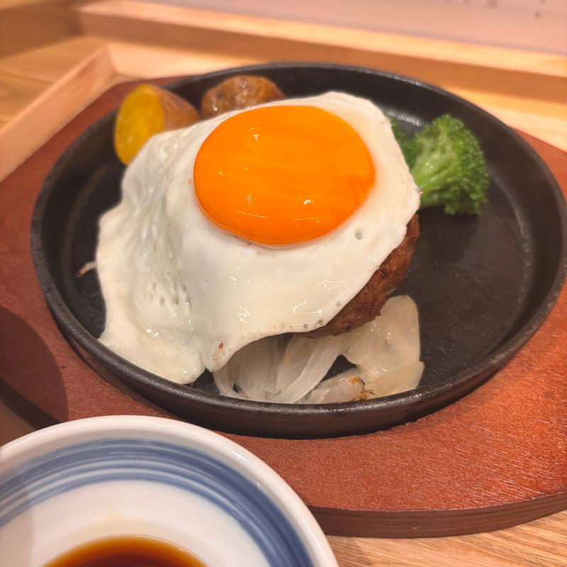 飛騨牛ハンバーグステーキ(和牛小皿 しんうち 虎ノ門ヒルズ)