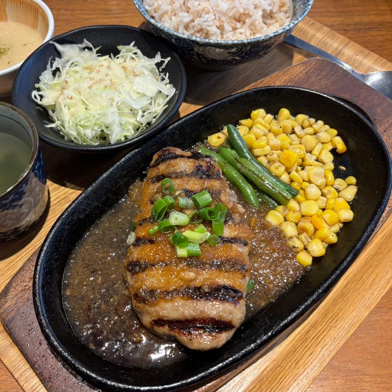 牛タンハンバーグステーキランチ(下北しずる)