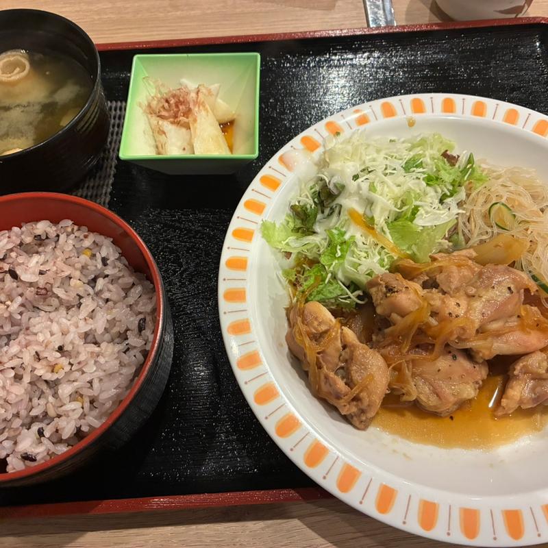 照り焼きチキンランチ(レトロ鉄板居酒屋GACHA)