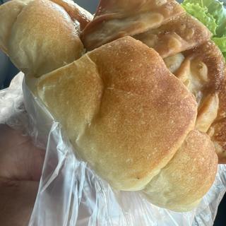 津ぎょうざドッグ(道の駅 津かわげ)
