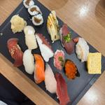 かすみ(すしざんまい 新橋SL広場前店)