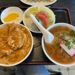 ミニセットの北京飯とミニラーメン