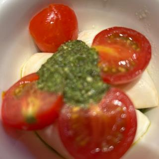 モッツァレラチーズとトマト(ヱビスバー 札幌アピア店 (YEBISU BAR Sapporo Apia))