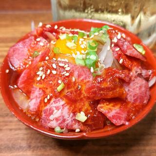 霜降り馬刺しのユッケ(焼売スタンド きんぎょ)