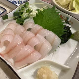 白子産キスの刺し身