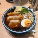 黒ワンタンラーメン玉ねぎトッピング