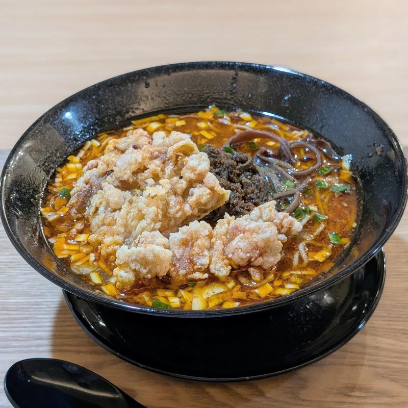 成都担々麺(麺と肴 担々麺 ぺん坊)