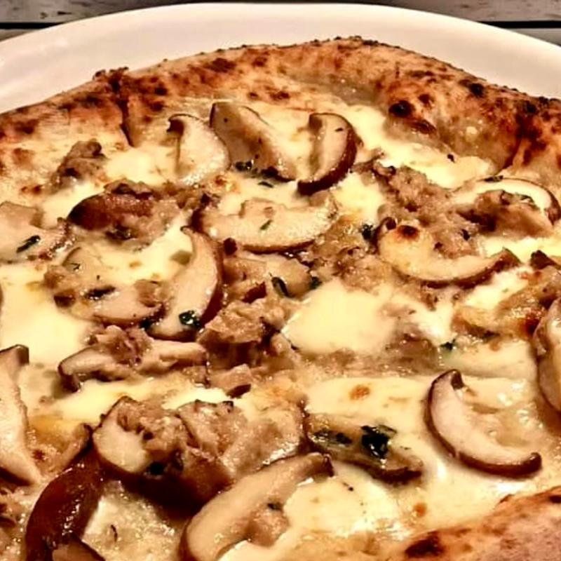 ピッツァ・シイタケ(シシリヤ)