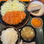 ロースかつ定食（ご飯少なめ）