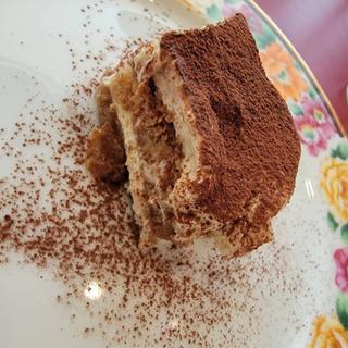デザートセット(ティラミス)(スペイン料理サブロッソ)