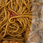 ピリ辛焼きそばザンギ入り