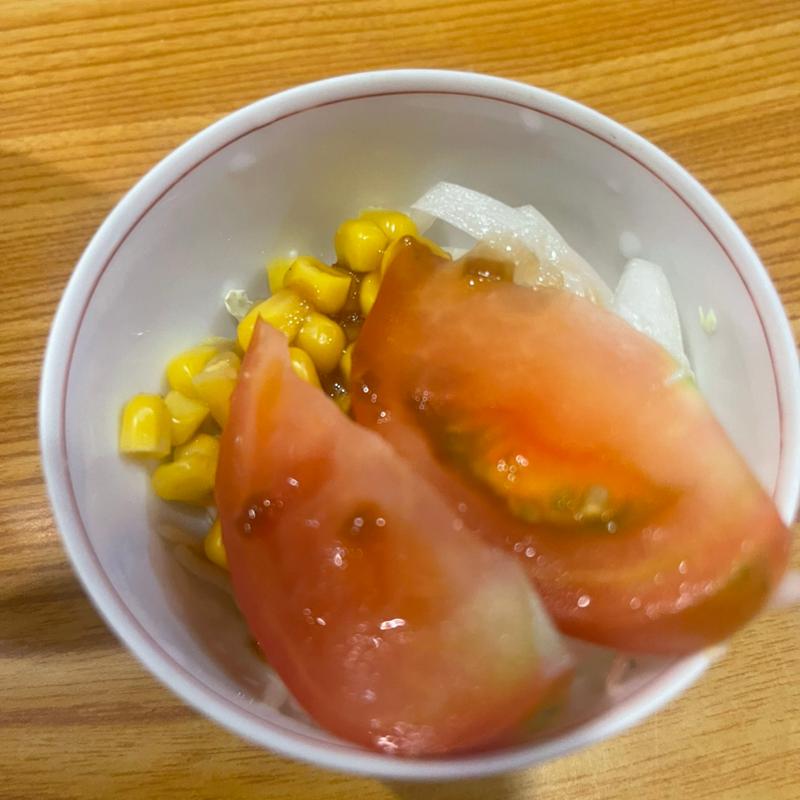 お通し　トマトサラダ(武州うどんあかね&みどりダイニング)