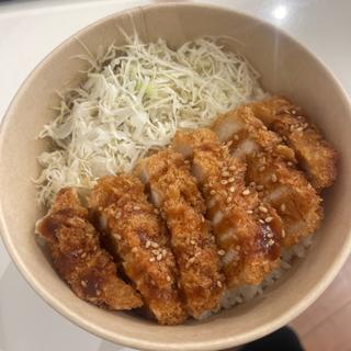 三元豚の厚切りロースカツ丼