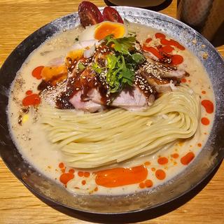 ヨダレ鶏の冷やし豆乳担々麺