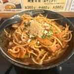 旨辛肉もやしかけうどん