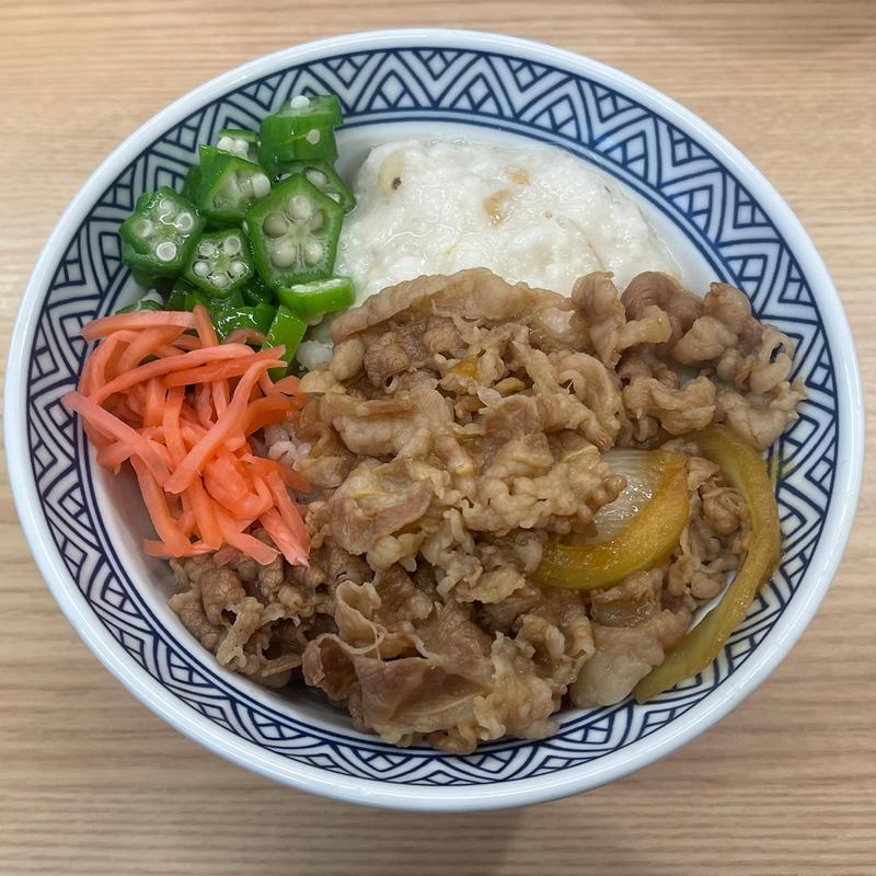 牛麦とろ丼(吉野家 北千住本町商店街店)