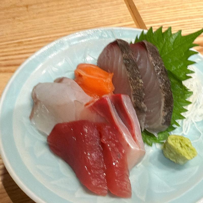 (鮨酒場スシトフジ)