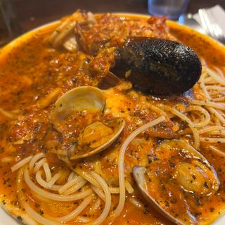 海の幸とトマト(IVO ホームズパスタ 新宿店 （イヴォホームズパスタ）)