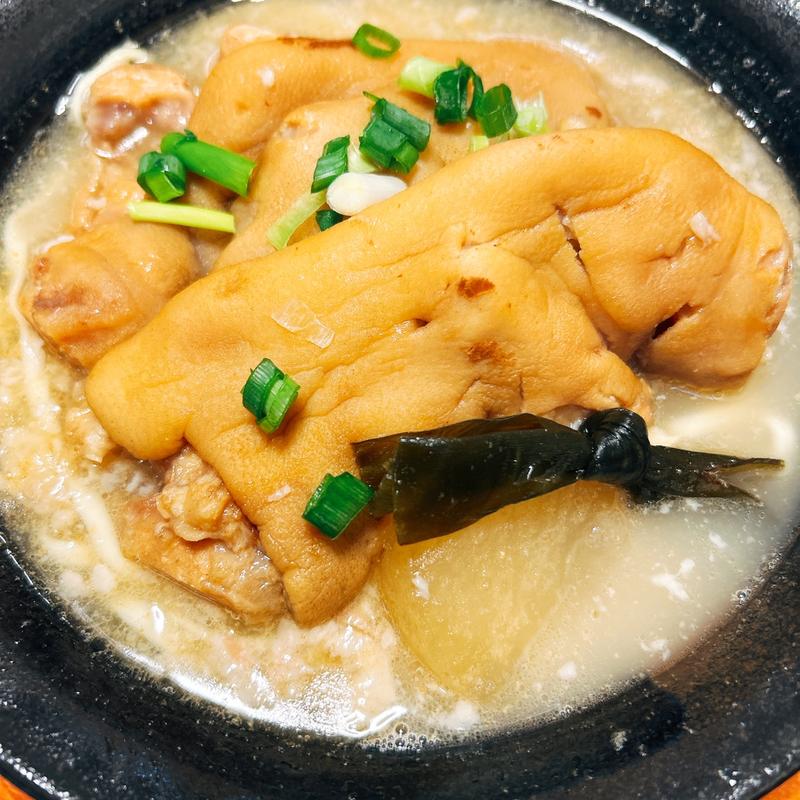 テビチそば(与那原家 （よなばるや）)