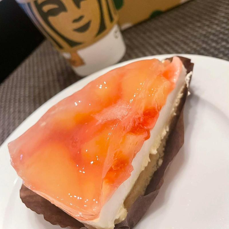 ピーチ&ミルクケーキ(スターバックスコーヒー 芦花公園店)