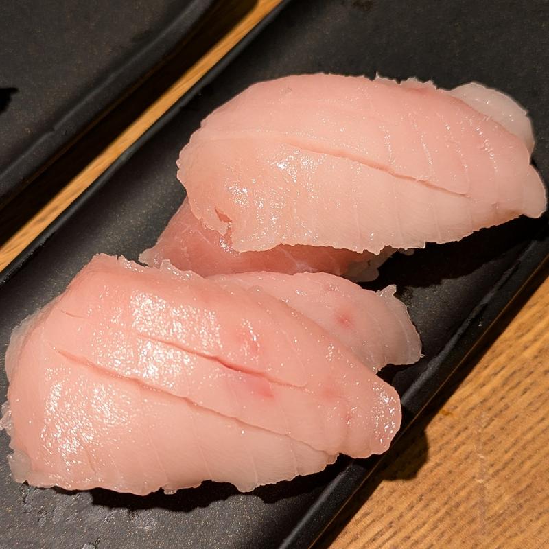 びんちょうまぐろ(寿司と炉端焼 四季花まる 北口店)