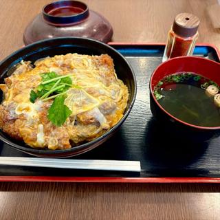かつ丼(麺や ほり野 麺工房、ほり野のカレーパン)
