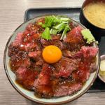 肉食堂ステーキ丼 200g ご飯大盛り