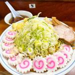 油そば 特大 ネギ なると ワンタン スープ