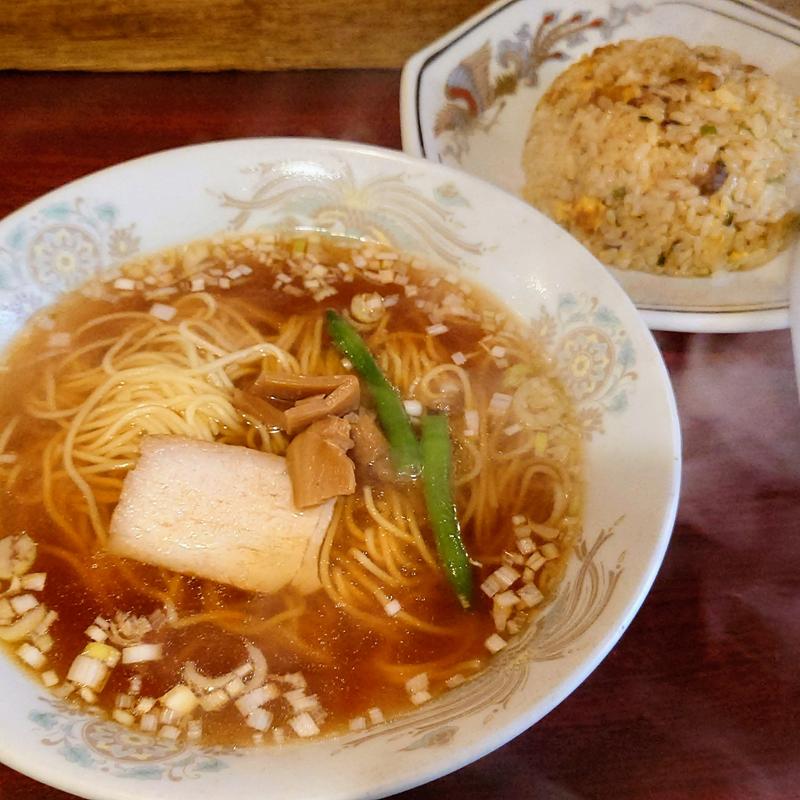 半チャーハンラーメン(ミッキー飯店 （ミツキーハンテン）)
