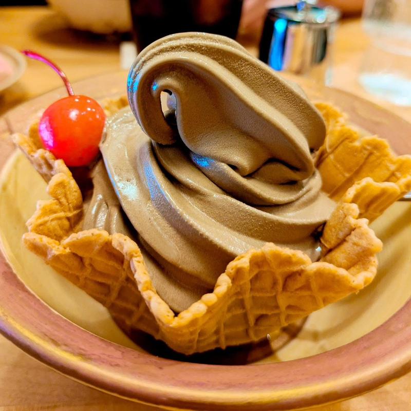 ほうじ茶ソフトクリーム(コメダ珈琲+おかげ庵 駒沢公園店)