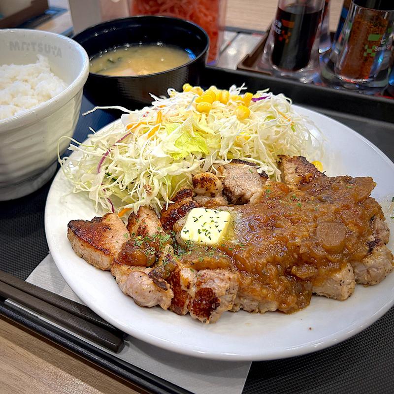 国産雪国育ち厚切りトンテキ定食シャリアピンソース(松屋 仙台中央店 )