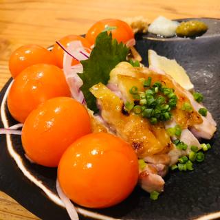 みつせ鶏ももタタキ刺し(焼鳥 せんみょう )