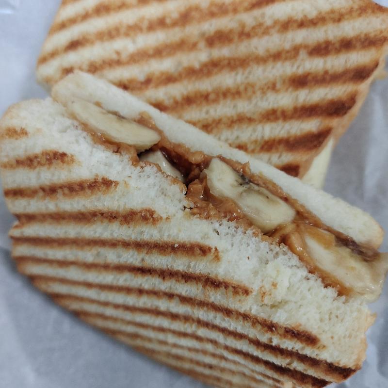 ピーナッツバターバナナサンド(GET BETTER coffee&sandwich)