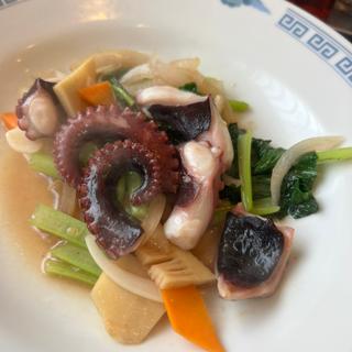 明石ダコのガーリック炒め (日替わりランチ)(中華料理 いっ軒)
