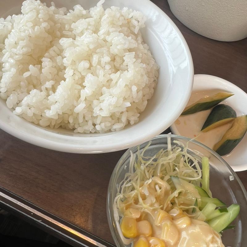 ごはん サラダ 漬物(日替わりランチ)(中華料理 いっ軒)