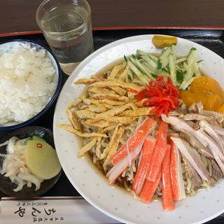 冷やし中華大盛り+半ライス