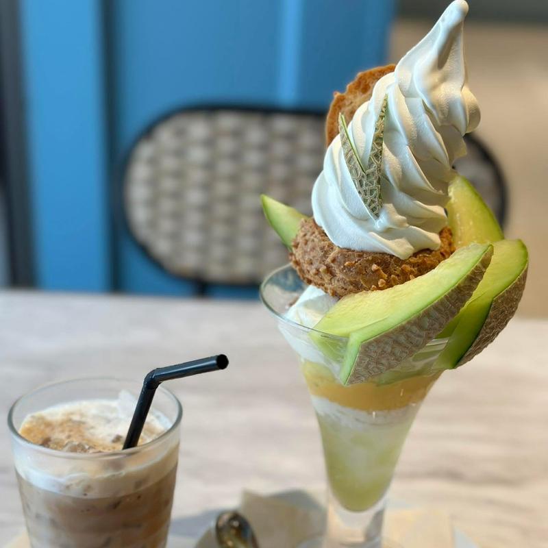 メロンパフェ(Crème de la Crème クレームデラクレーム)