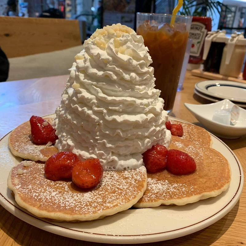いちごパンケーキ(Eggs 'n Things ラゾーナ川崎店)