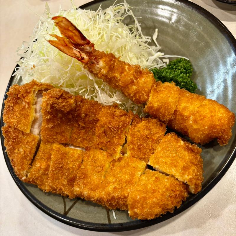 とんかつ定食エビフライ付き(美とん)