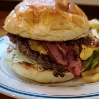 ベーコンチーズバーガー(バーガージョーズ 元町店)
