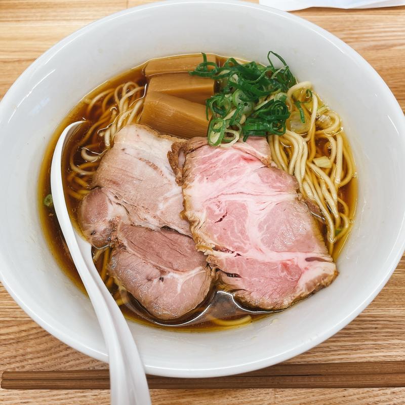 醤油ラーメン(ラーメン いいかお)