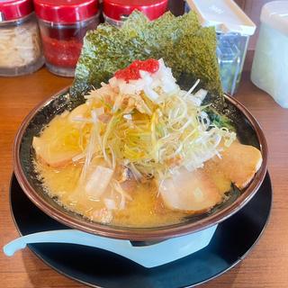 スペシャルラーメン(醤油)(横浜家系ラーメン 誠家 三郷店)