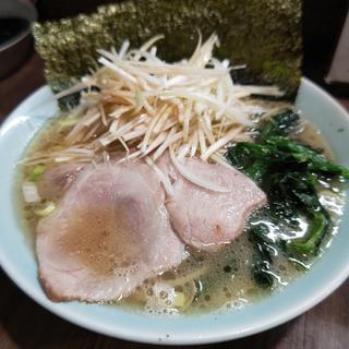 ネギラーメン(横浜家系ラーメン 介一家 山手店)