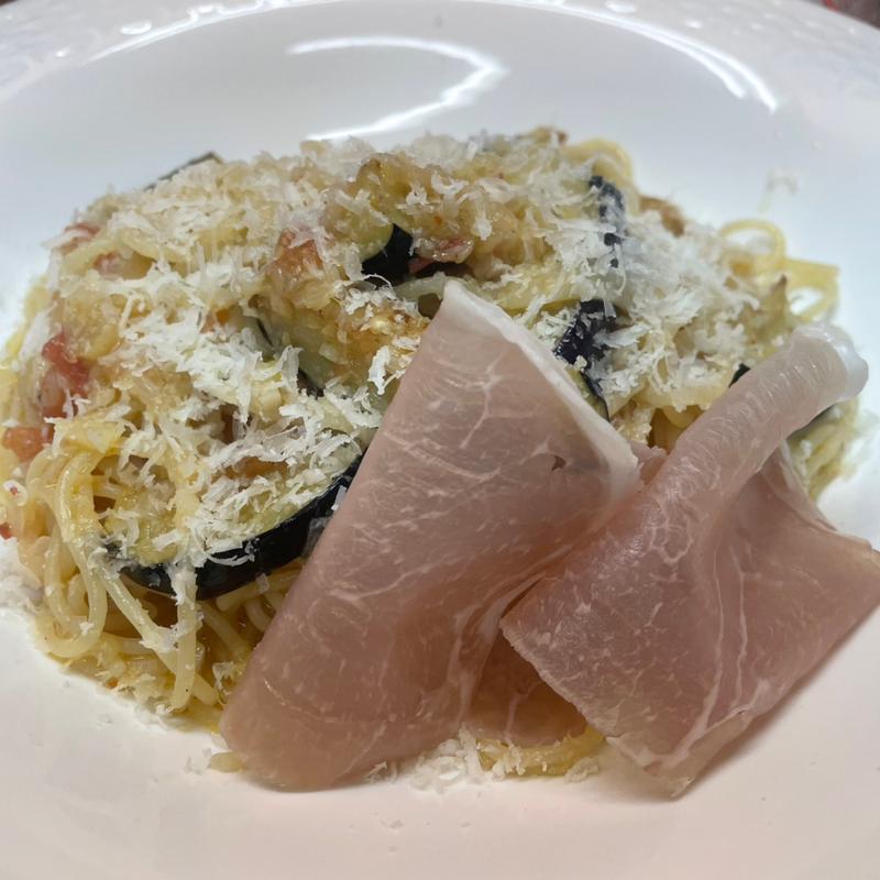 フレッシュトマトとナスのペペロンチーノ(アイスコーヒー)(洋食バル ビオガーデン)