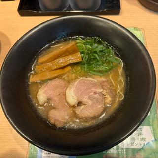 豚骨ラーメン(ホルモンらーめん 8910 白寿赤坂店)